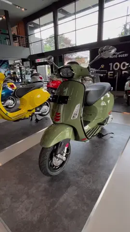 Vespa Sprint S 150 ABS  Green Tenace  Vespa Sinergi - Autorized Dealer Vespa  Cash, Credit, E-commerce JABODETABEK Cianjur Sukabumi Off the road seluruh Indonesia*  PT. Anugerah Sinergi Pratama Pemesana link di bio WA 081381154056 www.yourvespa.id Follow @showroomvespasinergi   #reels #fyp #vespamatic #hargavespamatic #hargavespamatic2022 #vespasprint #sprints #veapasprints #vespasprinthijau #dealervespa #showroomvespa #vespajakarta #vespabogor #vespabekasi #vespatangerang #vespadepok #kdrt #sambo #lestibillar_leslar #fypシ #tangkapmini #faceemojiaja #fypdong #fypdongggggggg 