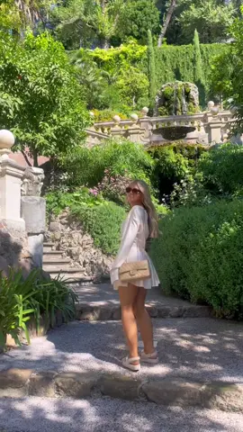 an old money dream ✨✨ #oldmoneyaesthetic #oldmoneyoutfit #oldmoneylifestyle #gossipgirl #italy #classystyle #classytok 