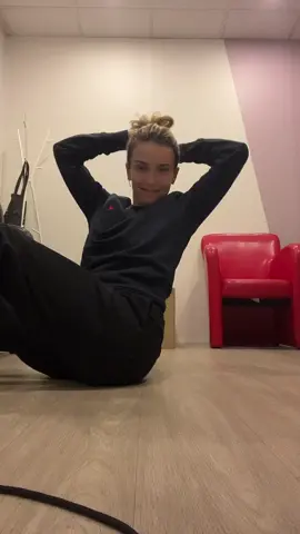 Juste avant un prime histoire de bien se casser le dos 😂😂 #dals #dals12 #fy #challenge 