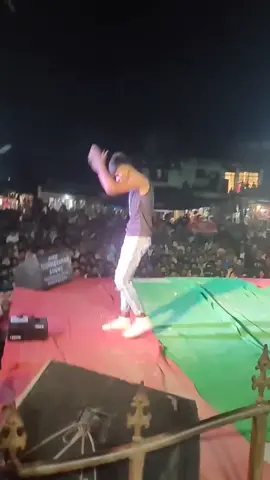 #flips#serious #reaction #alonedancer😂😂😂 #watchendguys#alonedancer😂😂😂 #forupage #end #trending #watch 