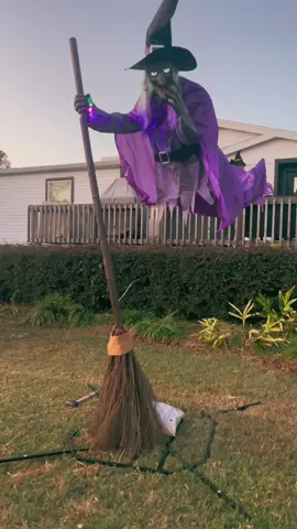 Home Depot 12ft animated hovering witch. Instructions were garbage…. but she looks amazing #hocuspocus #thewitchisback #halloween #Halloween2022 #homedepotanimatronics  