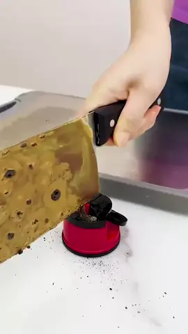 Mini knife sharpener 😍#fyp #foryou #trending #tiktokbudol #tiktokmusthaves #tiktokfinds #tiktokshop #tiktokmademebuyit #TikTokShop99Budol #budolfinds #musthaves #tiktokviralvideo #zxhomes #mysweldobudol #HomeBudolFest #ChristmasHomeSale #smallsharpener #knifesharpener 