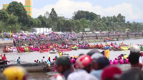 Ngày hội Văn hóa - Thể thao và Du lịch đồng bào Khmer Nam Bộ lần thứ VIII tại tỉnh Sóc Trăng, năm 2022 với chủ đề “Bảo tồn, phát huy bản sắc văn hóa đồng bào Khmer Nam bộ, bình đẳng, đoàn kết, hội nhập và phát triển”. Ngày hội được tổ chức trong 3 ngày từ ngày 6 - 8/11/2022, với sự tham gia của 12 tỉnh, thành phố: An Giang, Bạc Liêu, Bình Phước, Cà Mau, Sóc Trăng, Vĩnh Long, Trà Vinh, Kiên Giang, Hậu Giang, Tây Ninh, TP. Cần Thơ và TP. Hồ Chí Minh.  Trong khuôn khổ ngày hội sẽ kết hợp tổ chức Lễ hội Oóc om bóc - Đua ghe ngo Sóc Trăng lần thứ V, khu vực đồng bằng sông Cửu Long năm 2022 (được tổ chức trong 5 ngày: từ ngày 4 - 8/11/2022).   Đối với giải đua ghe ngo khu vực đồng bằng Sông Cửu Long được tổ chức trong 2 ngày (7 và 8/11/2022) tại khán đài đường đua ghe ngo (TP. Sóc Trăng), cự ly 1.000m đối với nữ và 1.200m đối với nam, dự kiến có khoảng 60 đến 65 đội nam, nữ trong và ngoài tỉnh tham dự #ghengosoctrang #xuhuong #tiktok #soctrang #fyp #xuhuongtiktok 