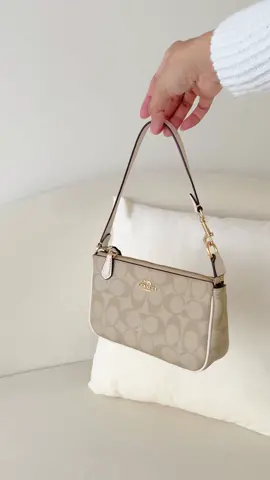 New cute smol bag 🫶 #unboxing #coach #coachnolita19 