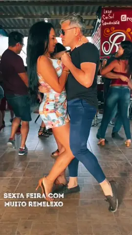 #stitch with @francildocapricho I ran to the comments after this post too. Lawd 😅😂 #fyp #dancing #grinding 