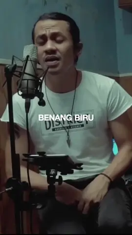 Follow @lirikmusikbaperan  __  Song: Cover by Pribadi Hafiz - Benang Biru.  __  #Fyp #Fypシ#MusikIndonesia #LirikLaguIndonesia #LaguIndonesiaViral 