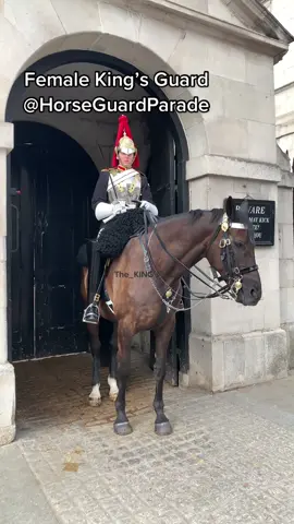 Female King’s Guard at Horse Guard Parade #kingsguard #horseguardsparade #changingoftheguards #fyp #foryou 