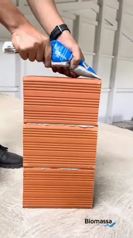 É a super cola da construção! #argamassapolimerica #engenharia #cimento #pedreiro #construcao #obra #biomassa #foryoupage #foryou #fy #eng