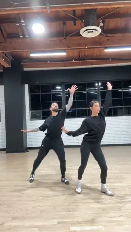 Sneak peak 👀 @charlidamelio 