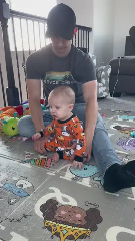 Talking my Sports Medicine Physical Therapy husband through Pedi PT exercises. We only took one pediatric course in school so most of what I know was learned on the job 😂 now that we have our own little guy he’s learning too 🤍