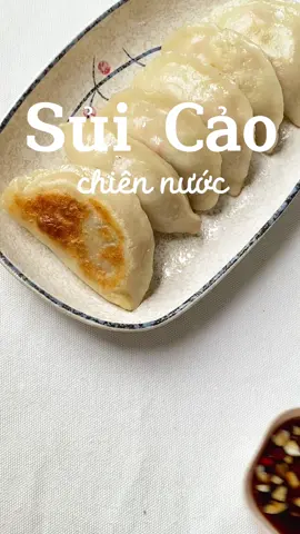 Sủi Cảo chiên nước giòn dai ăn siêu cuốn 😋  #LearnOnTikTok #xuhuongtiktok #viraltiktok #cooking #foodtiktok #Foodie #FoodLover #fyp #blogger #foodblog #suicao #ancungtiktok #breakfast 