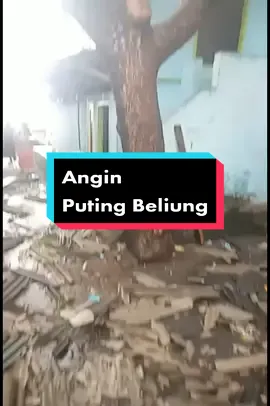 Puting beliung di Lombok Timur