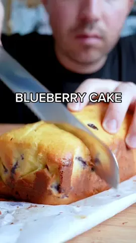 BLUEBERRY LOAF CAKE 😍 Would you take a bite? #dessert #cake #blueberries 