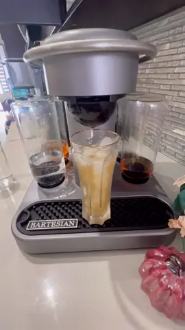 Domingo #cocteles #coctelesencasa #creadora #creadoradecontenido #bartesianreviews #bartesian #envios #personalshopper #shopping #miamifashion #brillos @Bartesian 