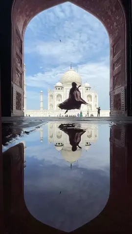 Taj Mahal 💕 #tajmahal #tajmahallove #tajmahalindia #tajmahal_symbol_of_love #whatsappstatus #aesthetic #viralvideo #fyp #foryoupage #tiktok #explore_اكسبلور #trending #aestheticstatus #Love #YourBestShot 