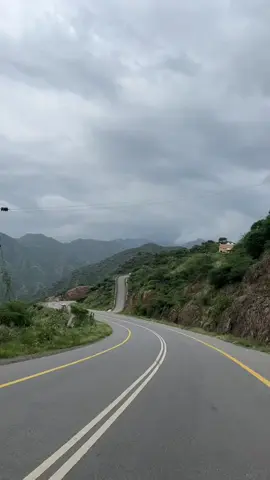 شاقني جو الجنوب وهواها ❤️💐 #الجنوب #سياحيه #منتزه #جبال #بحر #شاطي 