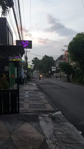suasana malang pagi hari jam 5 pagi #malang#indonesia#kaliurang#42#minggu#sundayfunday 