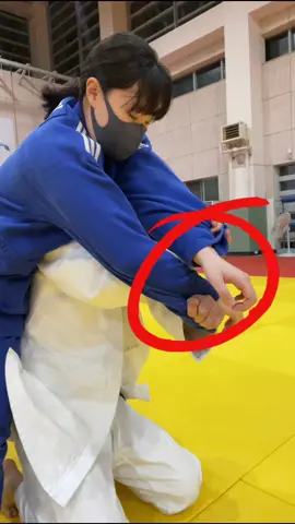 수갑 소매꽂이 키 포인트!!✅ #추천 #fyp #틱톡스포츠 #유도 #용인대학교 #judo #용용용 #파트너크리에이터 