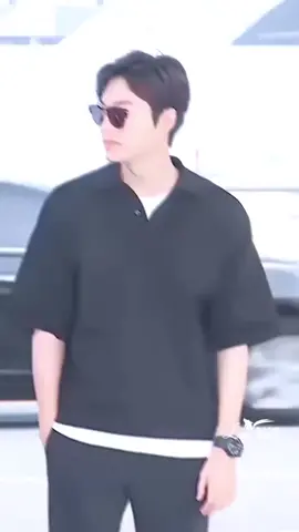 The way he walk❤ #leeminho #videoctto #leeminho_official #leeminho_이민호 #leeminhofilm #alwayswithyou #myeverything #myking #fy #fyp #onlyforyou #leeminhoforever