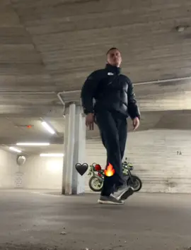 Der Hype ist real 🔥 Benutzt den Sound und streamt den Song rauf und runter 🖤🥀 @thecratez @Evangelia #rap #fyp #deutschrap #foryou 