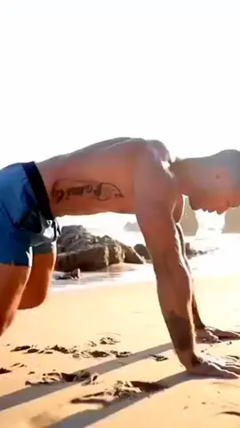 Outdoor workout. Credit: Michael Vazquez. #explosivetraining #bodyweighttraining #fitnessworkout #fitnessmotivation 