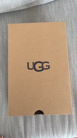 The perfect fall shoes 😍 #fyp #uggs #fall #slippers 