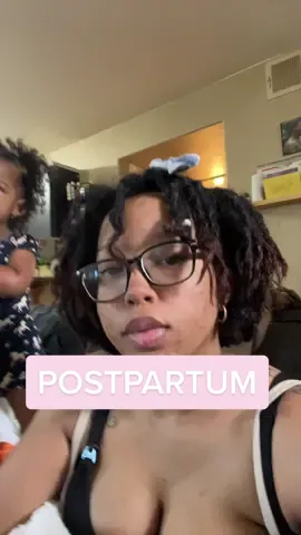 Today marks 2 weeks since Riley-Rae has been born time Aka officially get my ass up before I slip into depression 😬😂