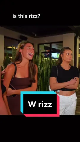 I can’t tell if this is rizz or if I just look funny #fyp #miami #interview #girls #xyzabc #merewana #streetinterview #viral #pickup #duolingo #italy 