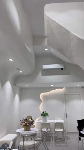 Minimalist cafe in centre city🤍 #robthorttiktok #explorerobthort #cafe #minimalleaf 