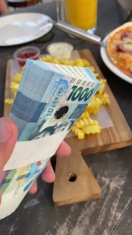 Prank your friend na nag babakasyon ka ngayon kasama ang pera mo or pang myday prank mo #fyp #fypシ #fyyyyyppppppppppppppp #fypシ゚viral #viralvideo #viral 