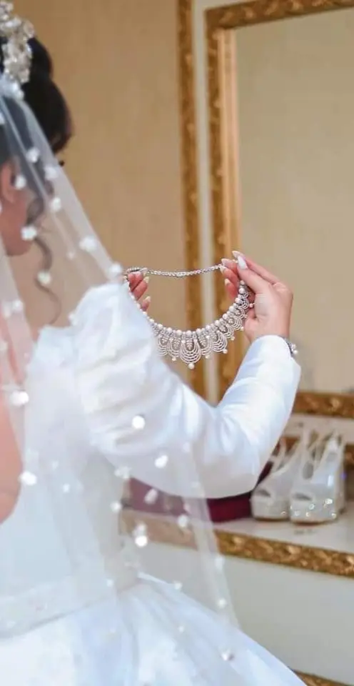 أقترب موعد زفاف #صديقتي الغاليه فـ يارب ألبسها رداء الفرح   لا اقتباسات تنصفك ولا نص يكفي للحديث عن فرحة اقتراب هذ التاريخ العظيم  ... 💍💙 ف ياااارب اكتب لها السعادة والراحة الأبدية ، ووفقها بحياتها مبروك الزفاف يا أحلى عروس 💙💍 هنيئاً لمن أكمل بكِ نصف دينه 😌💑 فأنتِ جنة بكل ما تملكين 👑💙 بارك الله لكما وعليكما وجمع بينكما بالخير والمودة 🤲🏻💍 يارب سخر لها من الأقدار أجملها ومن السعادة أكملها 💙 ف يارب اجعل السعادة تُلازم زواجها وأبعد عنها كل ما يقلقها ويضرها 💙💙 ربي يسعدك ويتمملك على خير يارب 💑💍 ألف ألف مبروك يا قلب💙حنونه  قلبي💙💍 16/10/2022