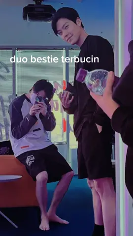 cuman merka yg booking di atas, Bodygurd dn yg lain di bawah, selleebbeeww🥵 #leejongsukedit #kimwoobin #woobin  #fyp 