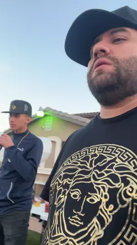 Soy fan de esta música plebes , próximamente con mi cómpa Darey 👊🏻🥳