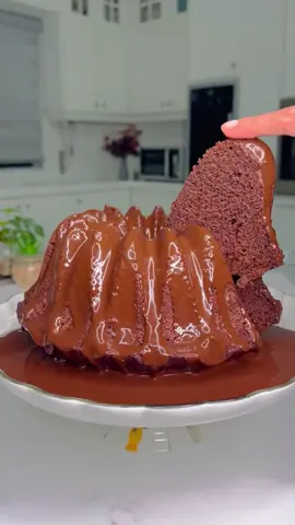 كيكة الشوكولاته على البخار بدون فرن وانجح طريقة كيك على الاطلاق #emtyaz_aljeetawy #chef_emtyaz #امتياز_الجيتاوي #المقادير:٣بيضات،كوب سكر،فانيلا،كوب حليب ،كوب زيت ٢ ٣/٤ كوب طحين ، ١/٤ كوب كاكاو ، ١ م ك بكينج باودر ، ١/٢ م ص بيكيج صودا 