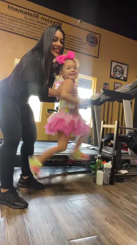 #fyp #shesfast #runningchallenge #toddlersoftiktok #trending 