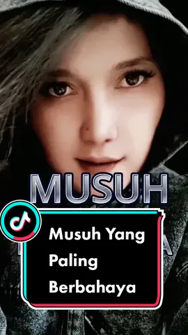 Pastikan musuh terburukmu tidak hidup di antara kedua telingamu.