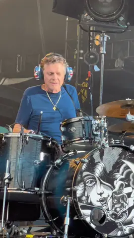 #defleppard #fenwaypark #rickallen #stadiumtour