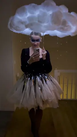 Just be a Thunderstorm for Halloween 😜👻🎃 #halloween #halloweenmakeup #halloweendiy #halloweencostume #cloudcostume #thunderstorm #thunder #lightning