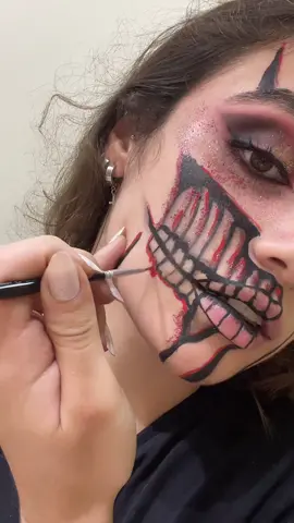 isso talvez tenha sido uma tentativa de fazer a mascara do Michael… mas enfim, devil’s night season has begun🙌💀 #devilsnightseries #devilsnight #michaelcrist #makeup #halloweenmakeup #halloween 
