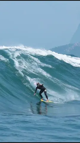 Olha essa onda no Rio de Janeiro 🇧🇷 💎 #fyp #fy #tiktokbr #surf #skimboard #riodejaneiro