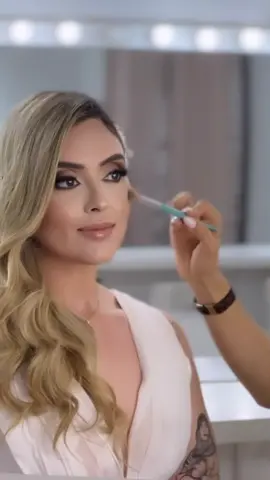 Maquillaje divina por mi bella Gloria Benavides 💕😍 enamorada #makeup #sps #sanoedrosula #honduras #hn #fy #parati #fyp #popular #viral #beyonce #fashiontiktok 