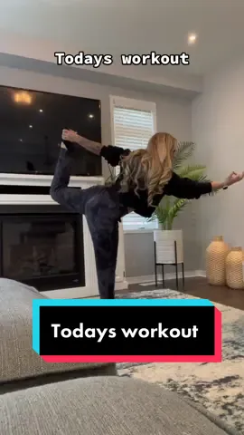 Not set plan today. Just moving in ways that feel fun. #Personaltrainer #wholebodyhealth #sustainablefitness #womenshealth #keepfitwomen #itsjeenieb #workout #movement 