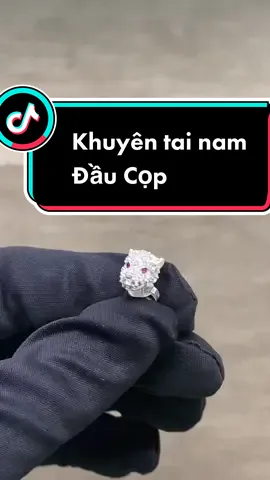 Trả lời @avuz97 Khuyên tai nam đầu cọp, Nam tính , Độc nhất #silver #moissanite #earrings #fyp #xuhuong 