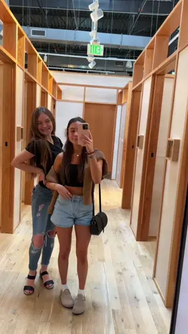 we had to see don’t worry darling again oops 😜   #dayinmylife #dontworrydarling #outfitideas #falloutfits #birkenstockboston #birkenstockclogoutfit 