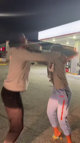 it’s litttt🥳 #reunited 