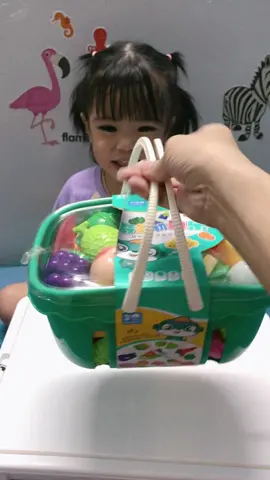 Bộ cắt rau củ quả này có gì vui. Hãy trải nghiệm cùng Cami.kids nhé 🥰 #xuhuongtiktok #dochoichobe #dochoicathoaqua #dochoicattraicay #dochoinhabeptrerem #choicungcon 