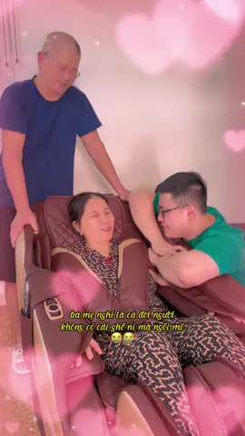 Cảm ơn ba mẹ đã luôn luôn ủng hộ vợ ck con trong suốt chặng đường vừa qua, luôn đồng hành và san sẻ những lúc khó khăn . Hôm nay món quà này gửi tới ba mẹ , vk ck con chỉ chúc ba mẹ mãi mãi mạnh khoẻ , luôn luôn vui vẻ và mãi đồng hành cùng con cháu nhaaa 🥰🥰#shoptumai #dcgr #GhemassageKaitashi #Kaitashi #BanTayMassageBacThay