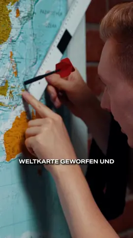 Ich habe mit verbundenen Augen einen Dartpfeil auf eine Weltkarte geworfen - und bin an den Ort gereist, den ich getroffen habe!