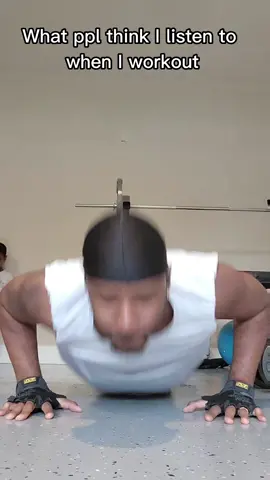 Tevin Campbell SLIIDDDD!!!! 🔥   #workoutmusic #kedaandjay #millenialdads #goofymovie #powerline #disneysongs #morningworkouts 