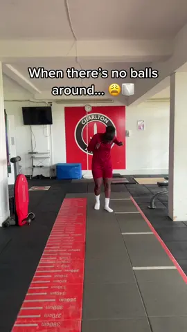 have to improvise😩 #football #footballtiktok #footballvideo #fyp 